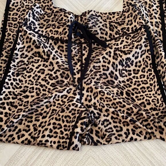 The Upside Women’s Leopard Yoga Full Length Leggings - Picture 2 of 5